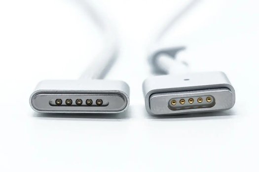 Magsafe 2 v 3.jpg