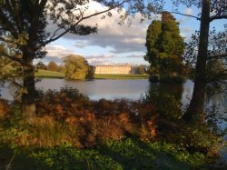 Petworth_House.jpg