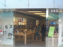 applestore_modesto_2.jpg