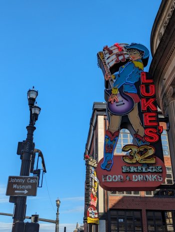 PXL_20231227_194936670.jpg