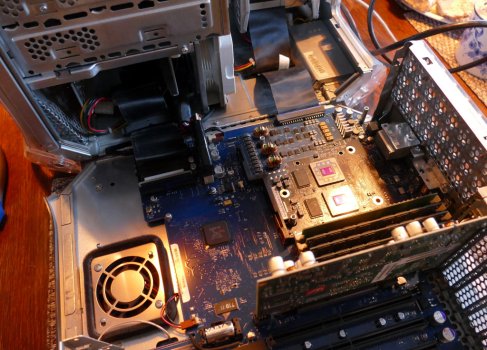 CPUs visible doing repaste 2.JPG