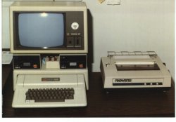 Apple II+ computer with 1 disk drive added.jpg