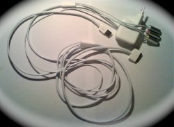 Apple Composite AV Cable3.jpg