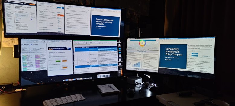 Lotsa Screens.jpg