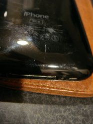 iphonecrack2.jpg