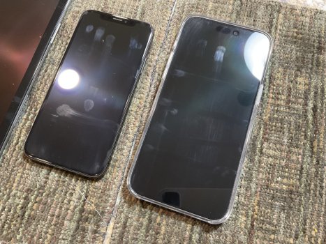iPhones_dirty-screens.jpg