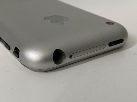 Original-iPhone-Headphone-Jack.jpg