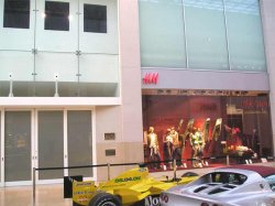 5-shophmright.jpg