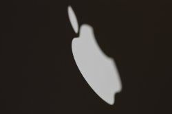 MacBook Pro Apple Sign 1920.jpg