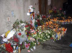 olup_2_shrine-left.jpg