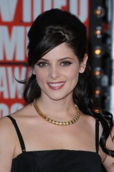 rsz_1ashley-greene-091409-3.jpg
