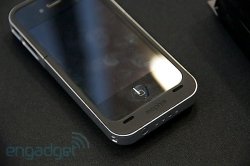 mophie-juice-pack-air-mophie-juice-pack-air-iphone-4-engadget.jpg