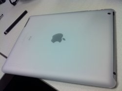 iPad 2 with Feather 004 small.jpg