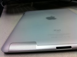 iPad 2 with Feather 005 small.jpg