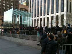 145752-ipad_2_line_nyc_mar18.jpg