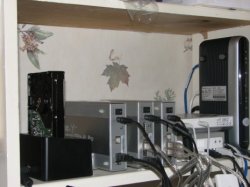 Mac_mini_server_s.jpg