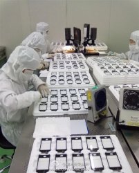 chinese-iphone-5-production-factory.jpg