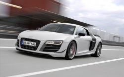 Audi-R8-GT-2011-widescreen-08.jpg