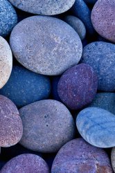 vista-blue-stones-wallpapers_3526_640x960.jpg