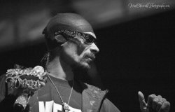 snoop.b&w8068.jpg