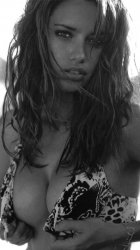 adriana-lima-02.jpg