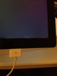 ipad 3 screen bottom edge - light bleed.JPG