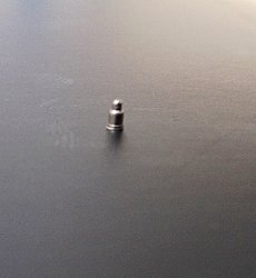 silver part macbook pro1.jpg