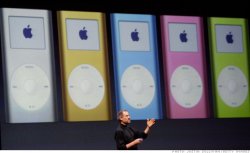 130122081337-steve-jobs-2004-ipod-mini-colors-large-gallery-horizontal.jpg