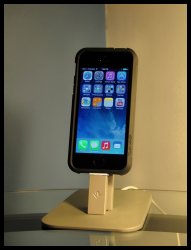 iphone.jpg iphone.jpg