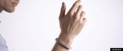 r-JAWBONE-UP-WRISTBAND-large570.jpg