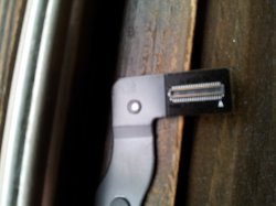 mid2012 air cable1.jpg