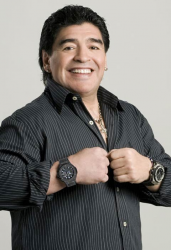 diego-maradona-wears-hublot-watch-big-bang-1365491013.png