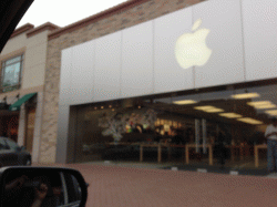 Apple monday.gif