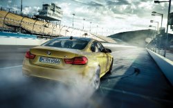 m4coupe_MY15_mediagallery_1920x1200_0008_exterior_9.jpg