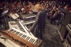 Rick_Wakeman_Cheltenham.jpg
