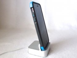 Fuz Everdock with Thule Atmos X3--Side View.jpg Fuz Everdock with Thule Atmos X3--Side View.jpg