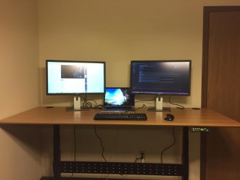 CIc2FQKW8AABN8A (1).jpg