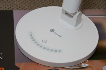 Taotronics E5 LED Lamp 3.jpg