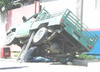 33523d1134698160-jack-points-again-redneck-jackstands.jpg