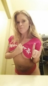 gorgeous-houston-rockets-babes-106917.jpg