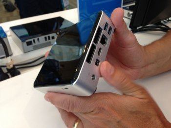 Intel_NUC_Haswell_(case_rear_panel).jpg