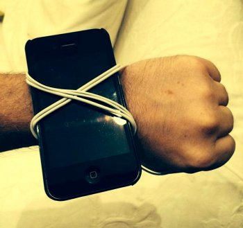 apple-watch-gervais_fullwidth.jpg