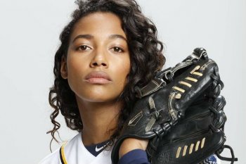 Kylie-Bunbury-Pitch-1474581020-compressed.jpg