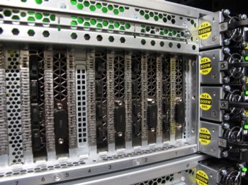 dl580-back.jpg