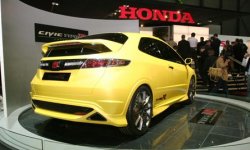 0604_geneva_03+2007_honda_civic_type_r+rear_right_view.jpg