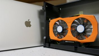 rx-460-akitio-node-egpu-vs-radeon-pro-460.jpg
