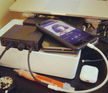 03 Cluttered iPhone No Dock.png