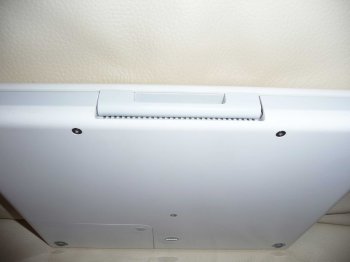 iBook4hinge3.jpg