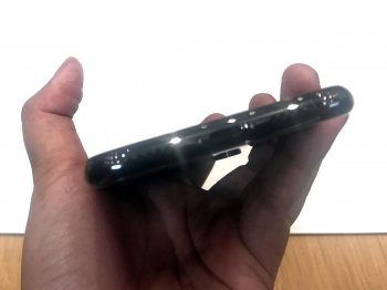 apple_iphone_x_handson_1_0.jpg
