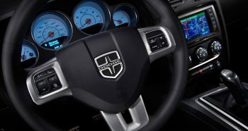 2014-dodge-challenger-interior1.jpg